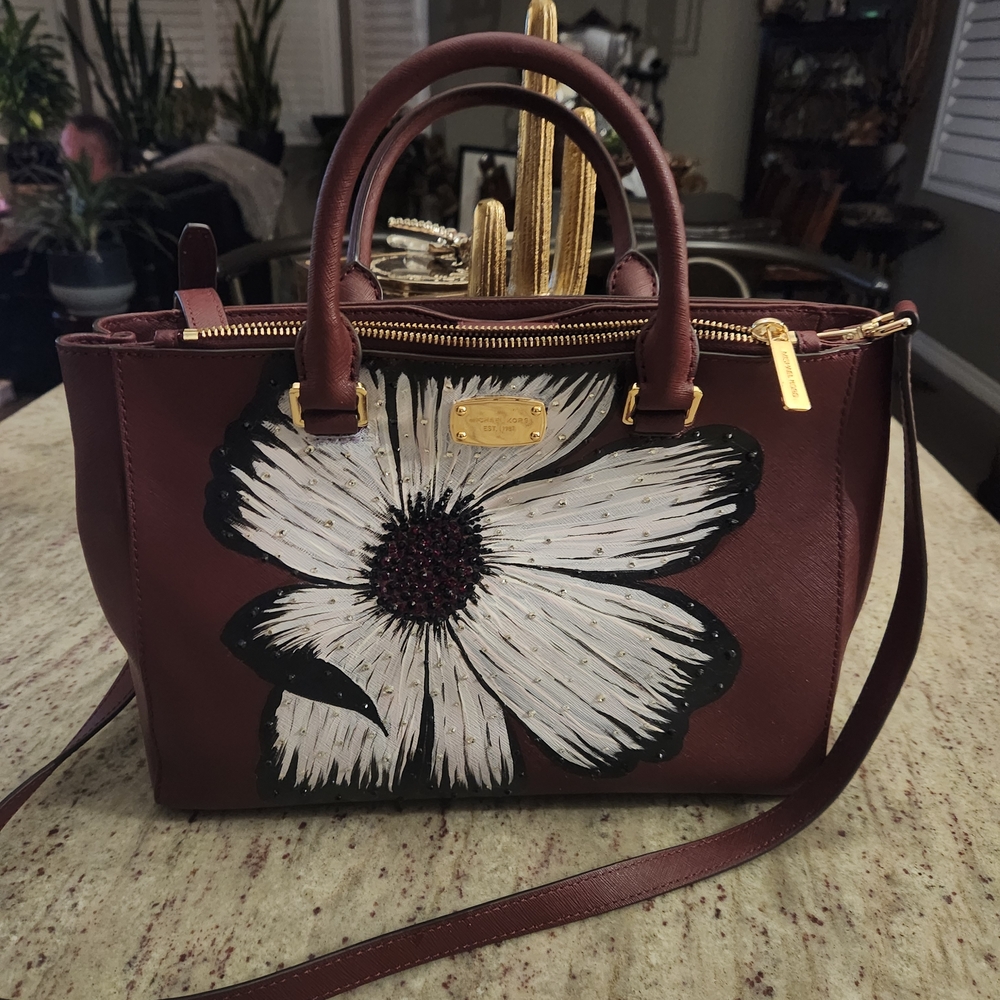 Elegant Floral Designer Handbag - Burgundy
